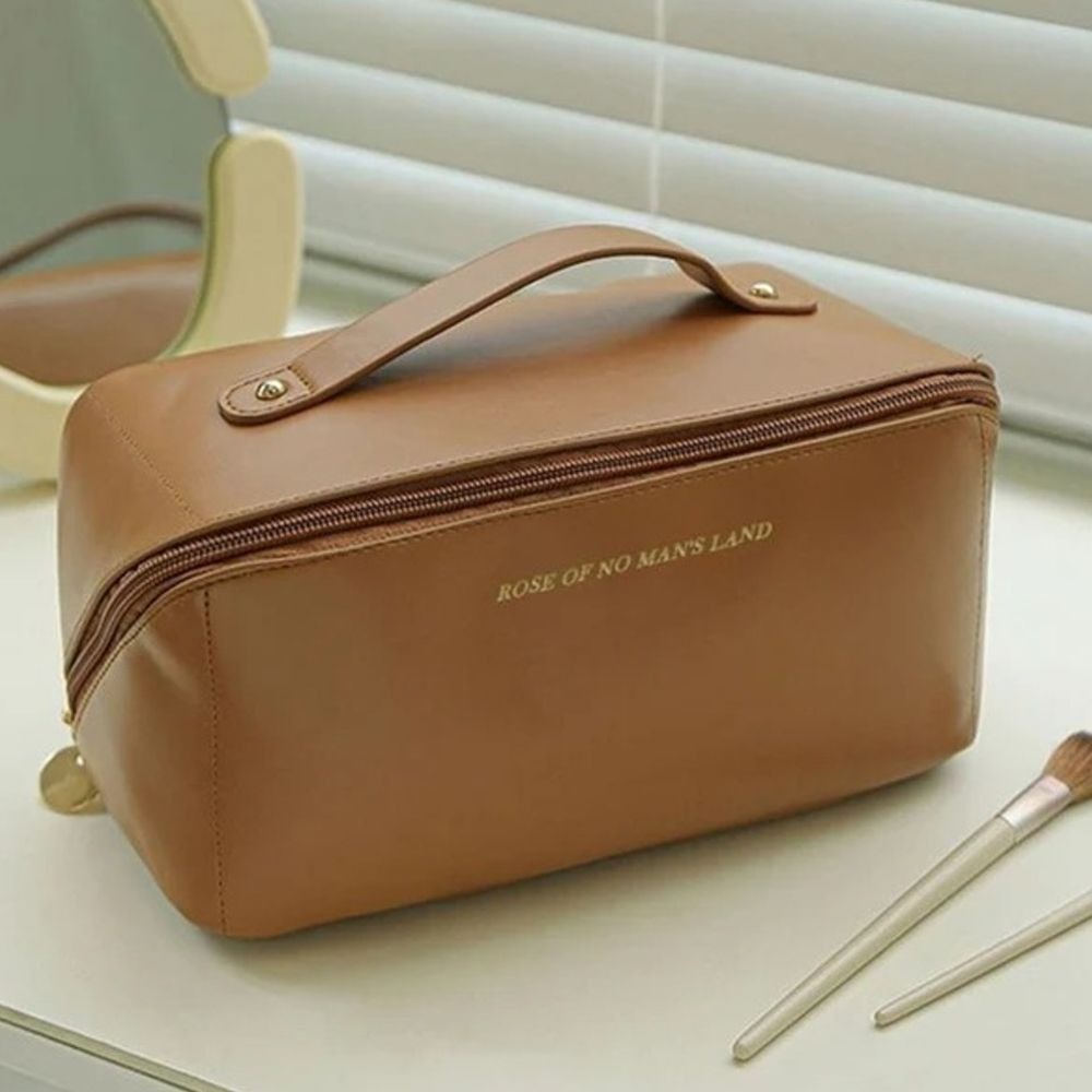 Large Capacity Travel Cosmetic Bag | Black
