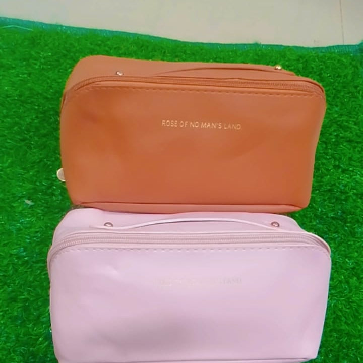 Large Capacity Travel Cosmetic Bag | Black
