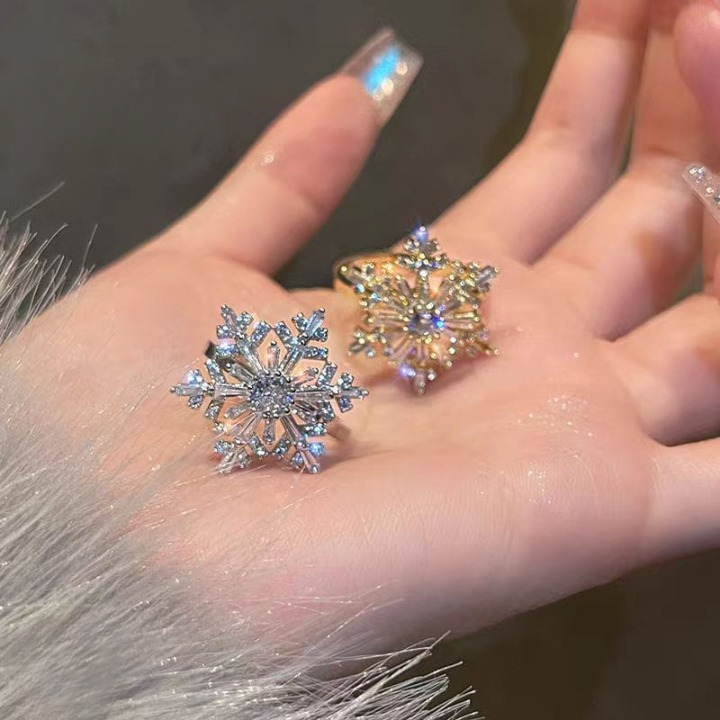 Sparkling Flower Rotating Ring